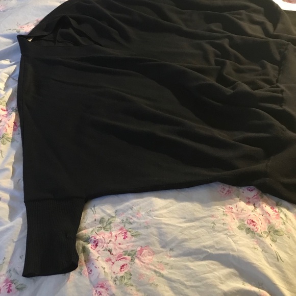 GIVENCHY Paris Wool Sweater - Picture 2 of 13